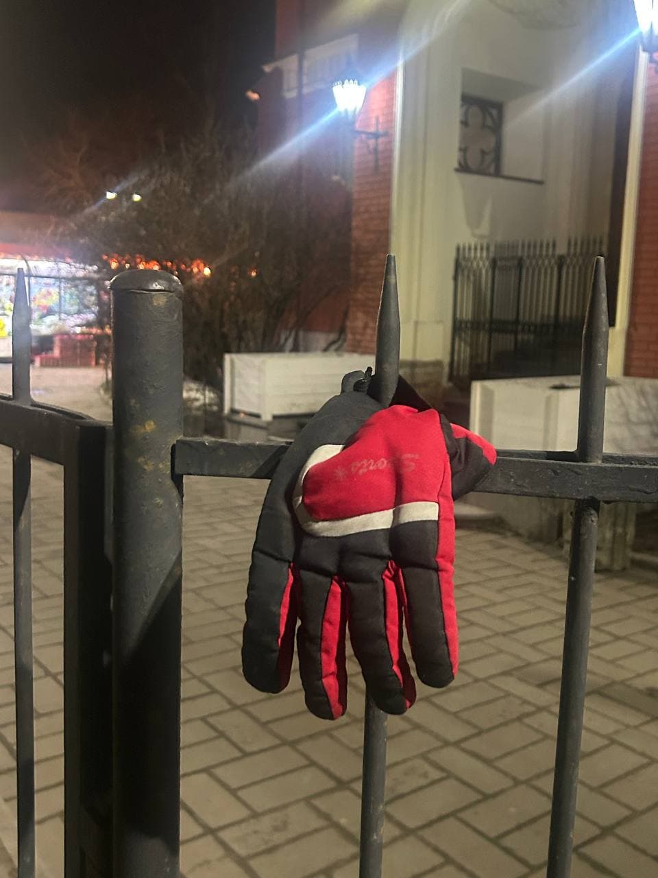 Академика Крылова, 4